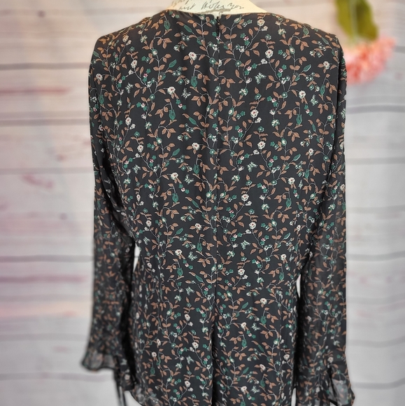 LUCCA Long Sleeve Ruffle Romper -L - Picture 3 of 4